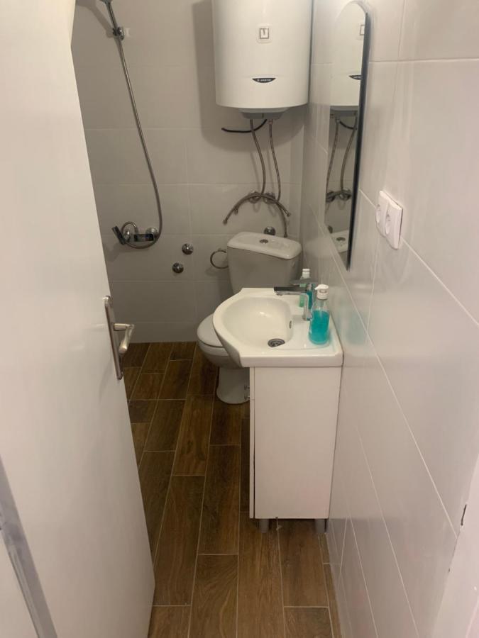 Mika'S Poolhouse Villa Beograd Bagian luar foto