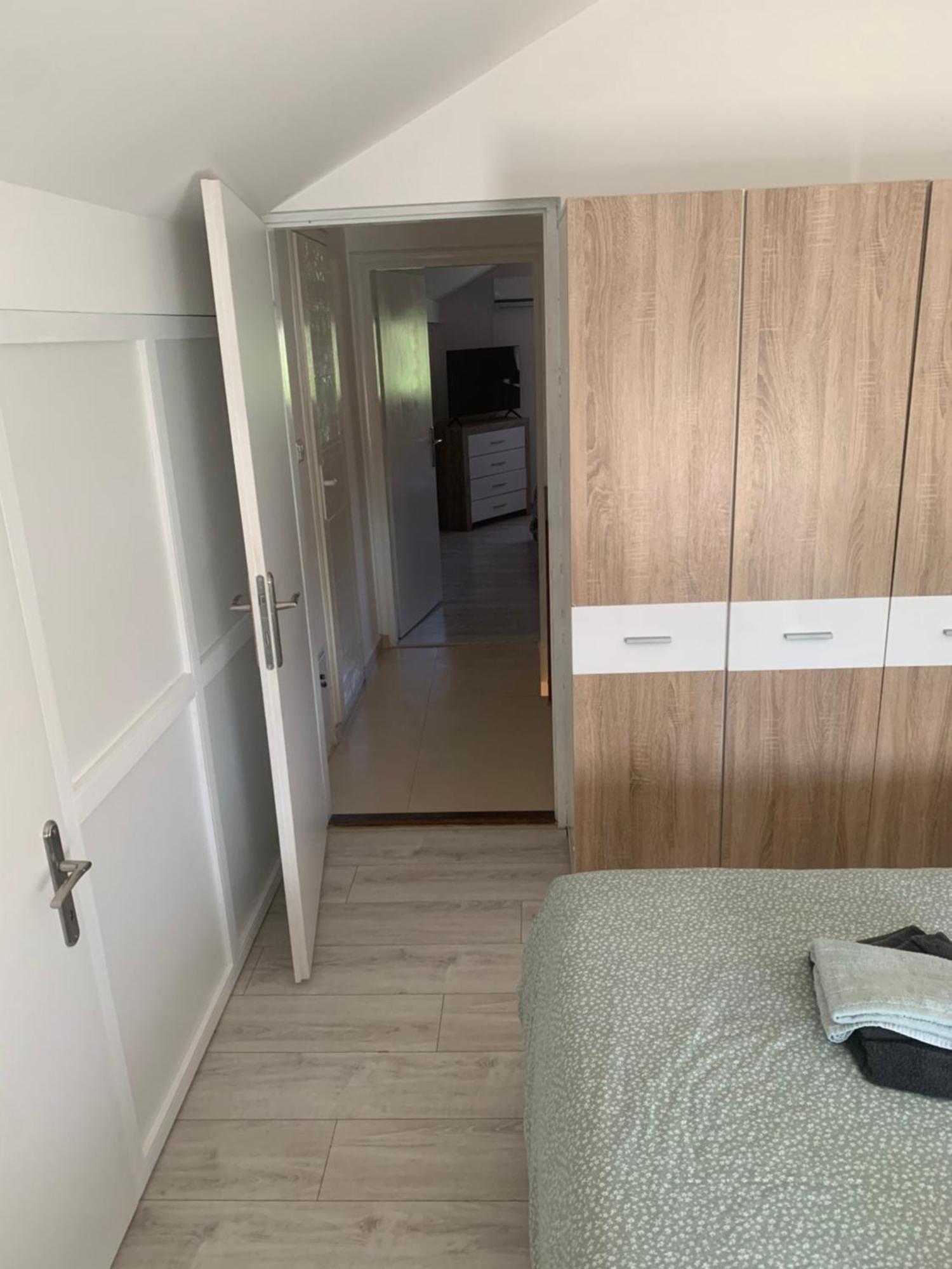 Mika'S Poolhouse Villa Beograd Bagian luar foto